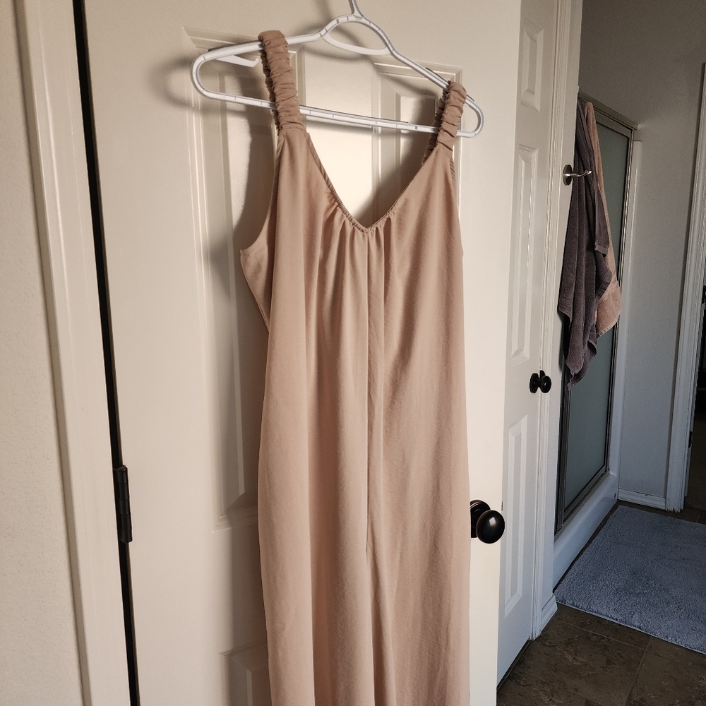 Elegant Cream Sleeveless Dress